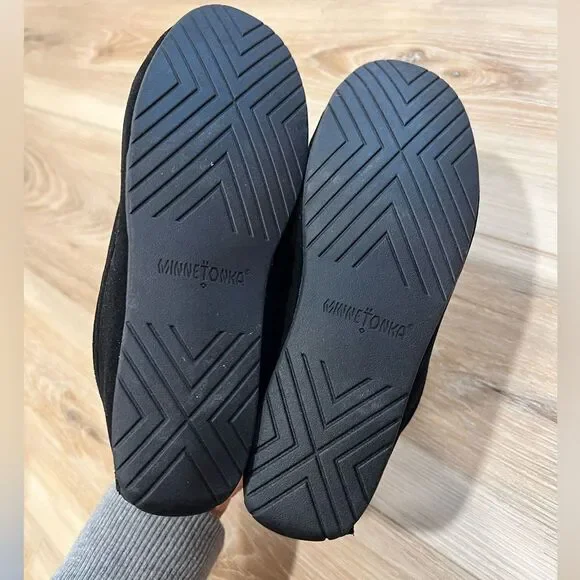 MINNETONKA Black Slip On Moccasins Size 5 - Picture 7 of 7